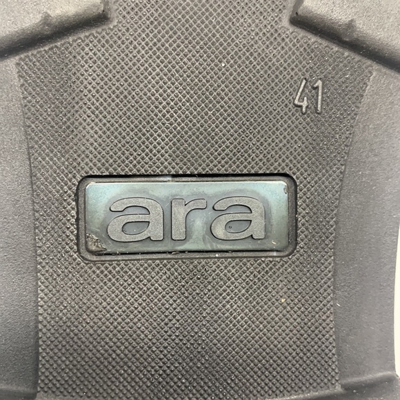 Ara Boot Beige Beige 41EU Suede Gore-Tex Waterproof Distressed Business Casual
